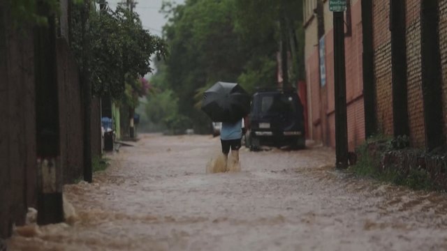 Paragvajuje – gyventojų kova su potvynių padariniais: dalis neslepia nusivylimo dėl paramos stokos