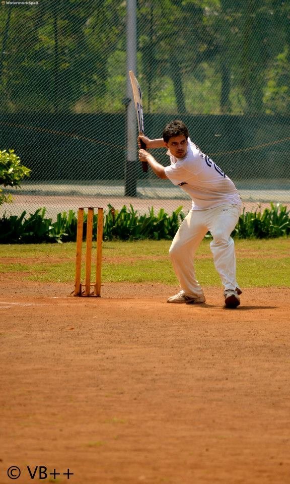  Ami žaidžia kriketą, kuris yra tarsi atskira religija Indijoje. <br> Asmeninio archyvo nuotr.