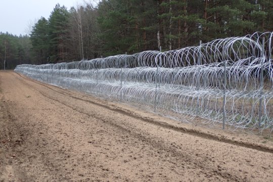 A. Bilotaitė: pasienyje nutiesta 300 kilometrų koncertinos ir 150 kilometrų tvoros