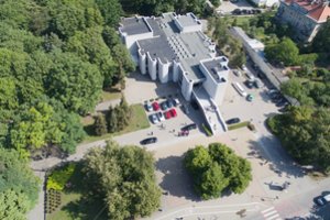 Ant Tauro kalno bus tęsiami sodo tvarkymo darbai: pokyčiais džiaugsis ir jaunavedžiai