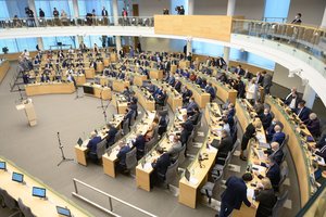 Praėjusiais metais partijos surinko gerokai mažiau nario mokesčio nei užperna