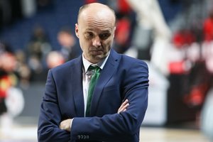 Po pralaimėjimo „Rytui“ J. Zdovcas sulaukė klausimų apie K. Maksvytį: „Kaip jūs jaustumėtės tokioje situacijoje?“