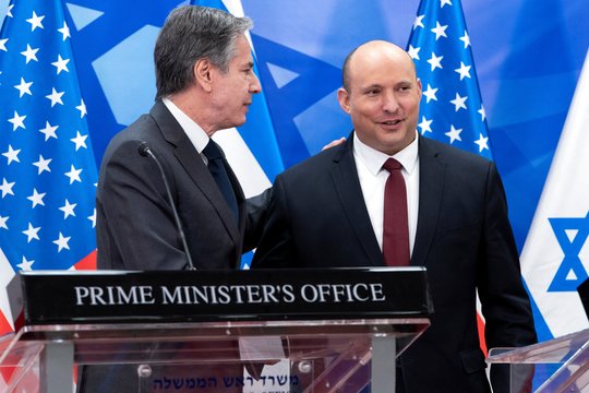 Izraelio premjerui po derybų su A. Blinkenu patvirtinta COVID-19