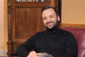 Aktorius Tadas Gryn rėžė: „Didžiausias pažeminimas – būti durnu žmogumi“