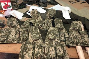 Panevėžio rajono politikai, ūkininkai į Ukrainą nugabeno kilometrą kamufliažinės medžiagos