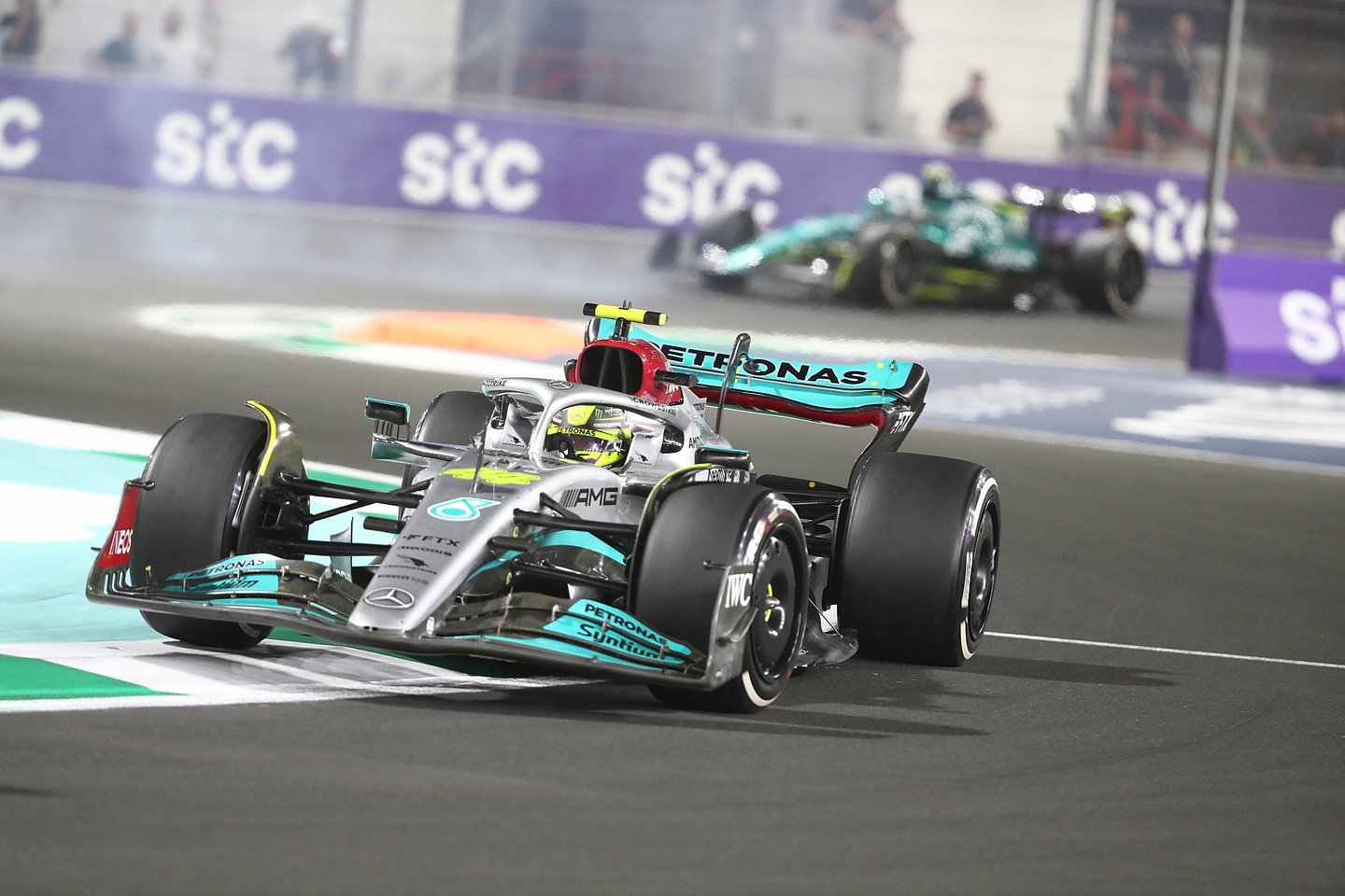 L.Hamiltonas Saudo Arabijoje finišavo dešimtas.<br>SIPA/Scanpix nuotr.