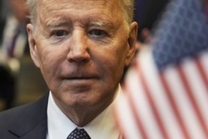 J. Bidenas siūlo 6,9 mlrd. dolerių pagalbos Ukrainai ir NATO stiprinimui