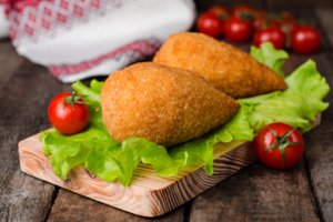 Maisto žinovė paaiškino, kaip išgarsėjo Kijevo kotletai, ir pasidalijo netikėtu jų receptu