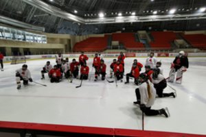 Lietuvos moterų ledo ritulio rinktinės žaidėjos į pasaulio čempionatą vyks su jaudulį užgožiančiu noru atstovauti šaliai