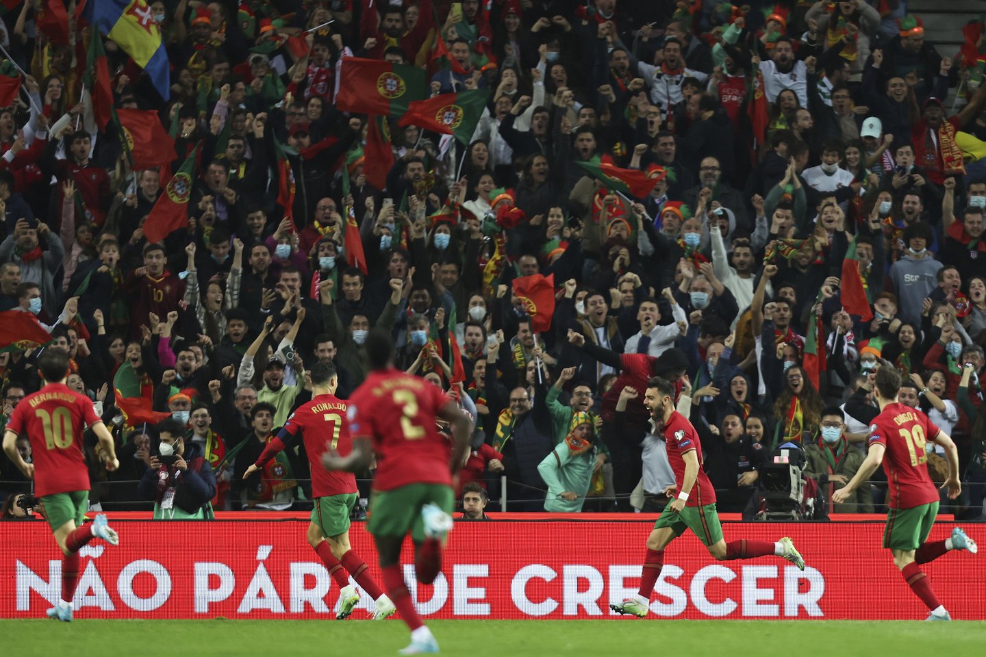  Portugalai iškovojo pergalę 2:0.<br> AP/Scanpix nuotr.