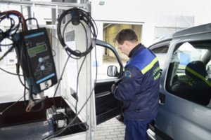 Netrukus techninę apžiūrą vairuotojams teks praeiti visiškai kitaip: kas konkrečiai keičiasi