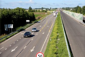 Važiuoti automagistralėse ir greitkeliuose netrukus bus galima greičiau: kam dar turi ruoštis vairuotojai