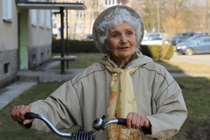 Senjorė alytiškė lekia su vėjeliu: „Dviratis mano gyvenime – sveikata, draugystė su gamta ir malonumas“