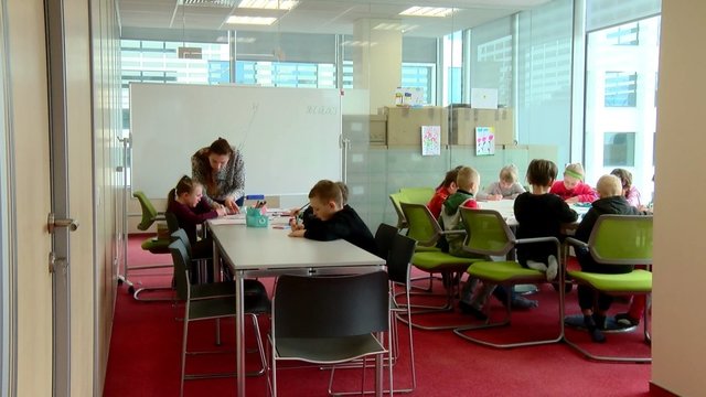  Kaune pradėjo veikti ukrainiečių mokykla: mokytis nori keliskart daugiau vaikų nei priimta dabar