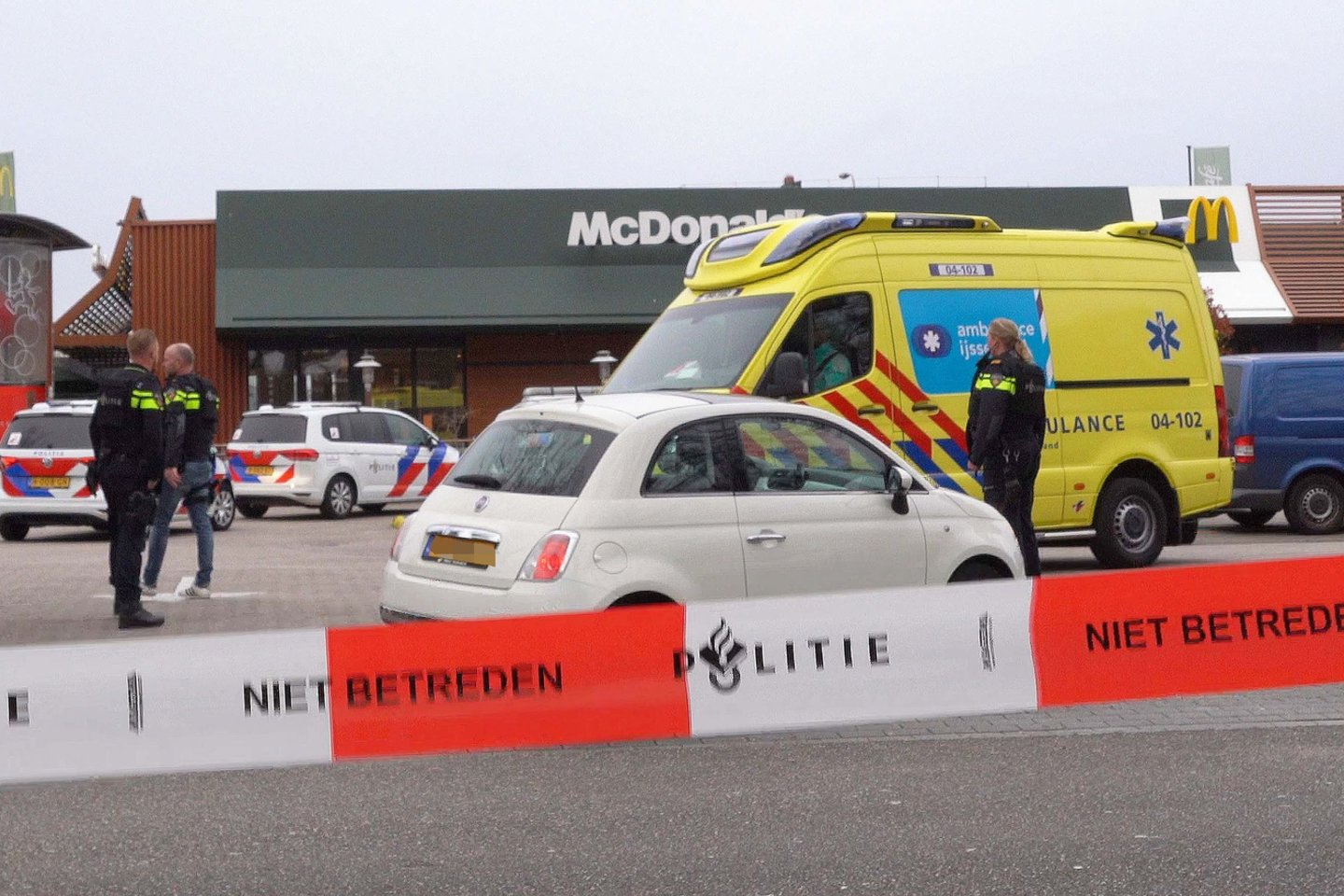  Nyderlanduose restorane „McDonald's“ nušauti du žmonės.<br> AFP/Scanpix nuotr.
