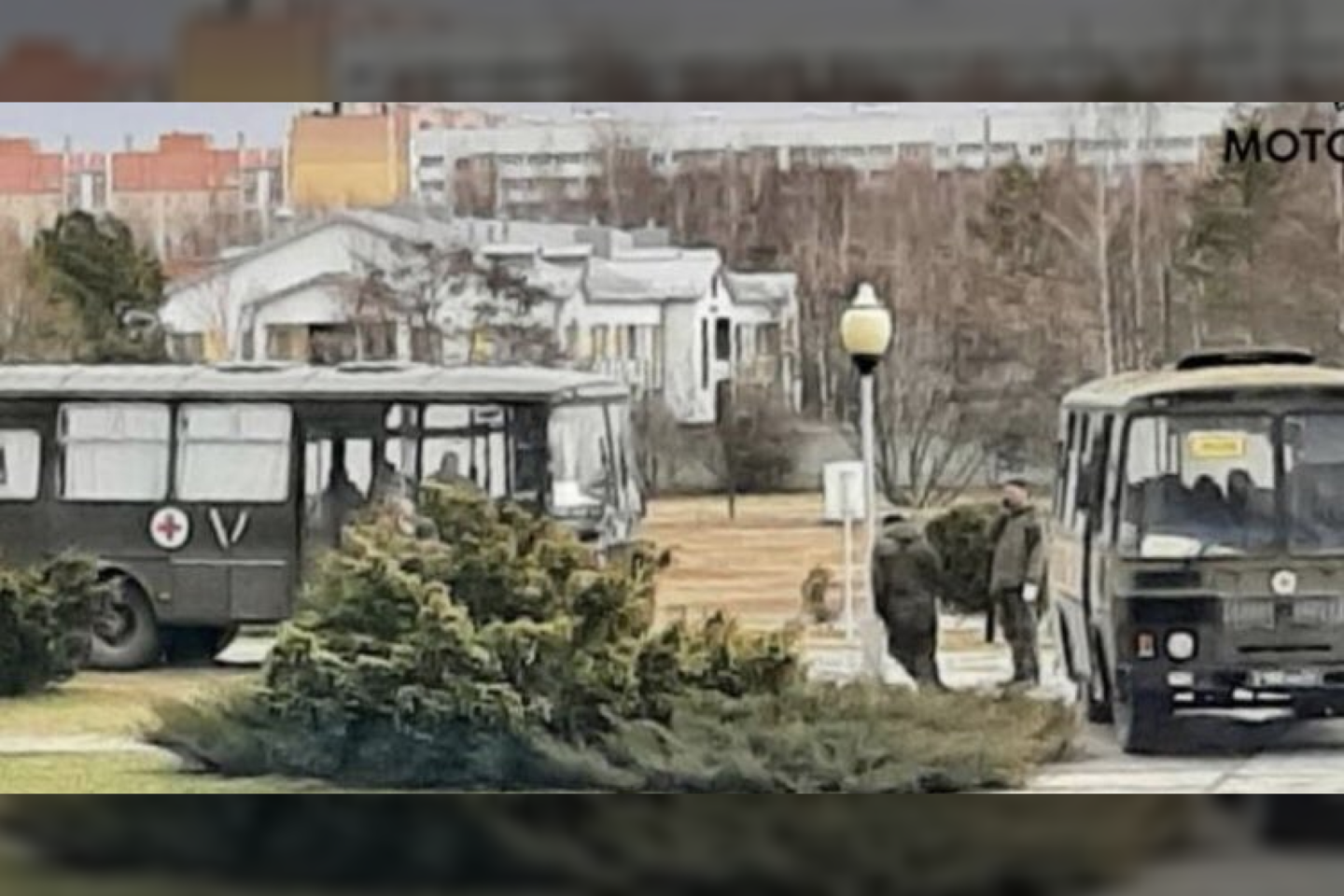  Skelbiama, kad į iš Černobylio zonos į ligoninę Baltarusijoje atvyko 7 autobusai su rusų kareiviais, kuriems pasireiškė ūmūs radiacinės ligos sindromai.