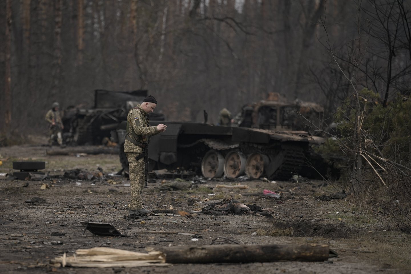 Karas Ukrainoje: žuvę rusų kariai.<br>AP/Scanpix nuotr.