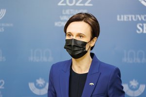 Siekiant priimti konstitucinius pakeitimus, Seimas gali daryti trumpą pertrauką dėl nepaprastosios padėties