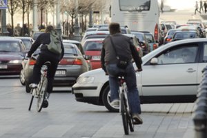 Dviračių sezonui prasidedant – ekspertų patarimai: kiek iš tiesų turėtų kainuoti kokybiškas ir kokių net nežiūrėti