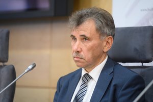 Politologė apie skandalą sukėlusį Z. Jedinskį: partijos atsiribojimai nuo jo pasisakymų yra tik uodegos sukimas