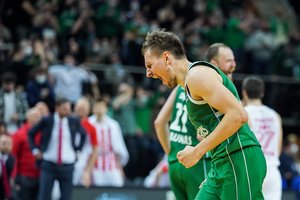 Už paskutinę Eurolygos sezono pergalę E. Ulanovas dėkojo P. Jankūnui: „Norisi pakelti bokalą“