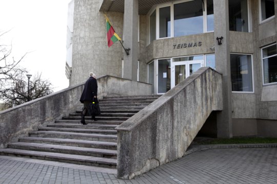 Panevėžiečiui dėl neapykantą kursčiusių plakatų gaminimo ir platinimo gresia nemalonumai