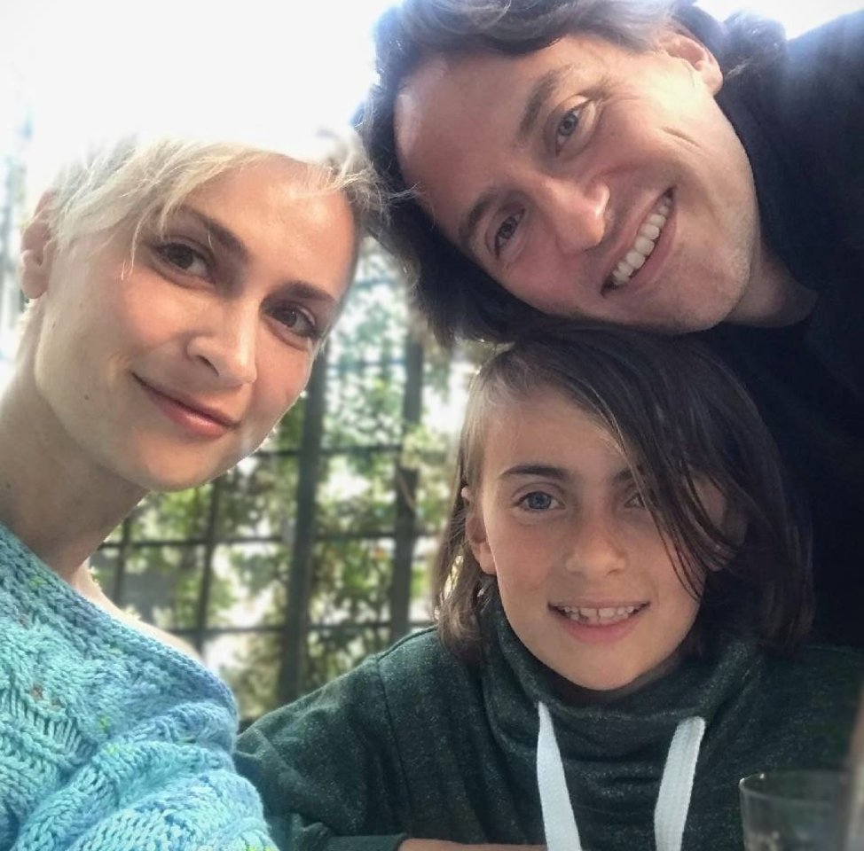 Halyna ir Mathas Hutchinsai su sūnumi Mattu.<br>Instagram nuotr.