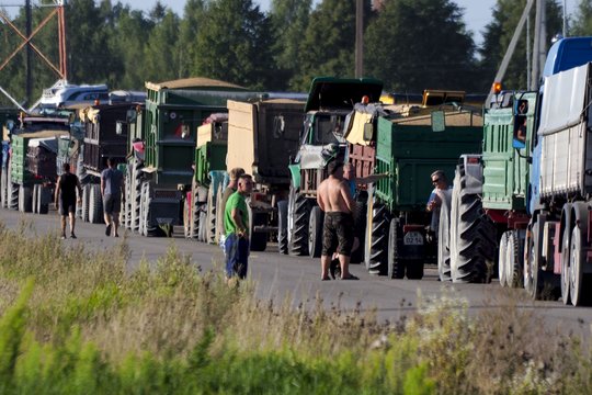 Ukraina prašo padėti jai išvežti pernykštį grūdų derlių 