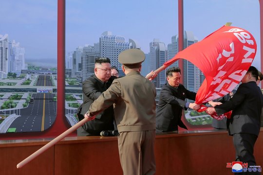 Įtampa ir toliau didėja: Šiaurės Korėja pagrasino Pietų Korėjai branduoliniais ginklais