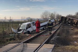 Traukinio avarijoje Vengrijoje žuvo penki žmonės