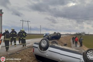 Pirmadienio eismo įvykiai: nukentėjo dviračio ir motociklo vairuotojas