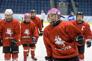 Šeši K. Miuller įvarčiai padėjo Lietuvos rinktinei parblokšti Bulgarijos ledo ritulininkes