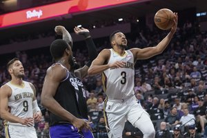 Abiejų NBA Lietuvos milžinų akistata neįvyko, bet „Pelicans“ svarbią pergalę nukalė ir be J. Valančiūno