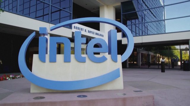 „Intel“ nutraukia veiklą Rusijoje: stabdomos siuntos ir klientams iš Baltarusijos