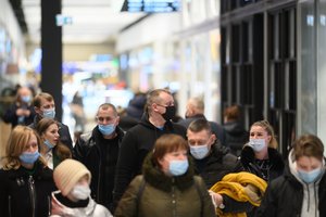 Ekonomistai tikisi, kad Lietuvai pavyks išvengti nuosmukio, Rusijai prognozuoja grįžimą į 2006-ųjų lygį