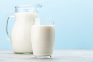 Latvijos pieno pramonę ištiko krizė: įmonėms gresia bankrotas, prašoma valstybės įsikišimo