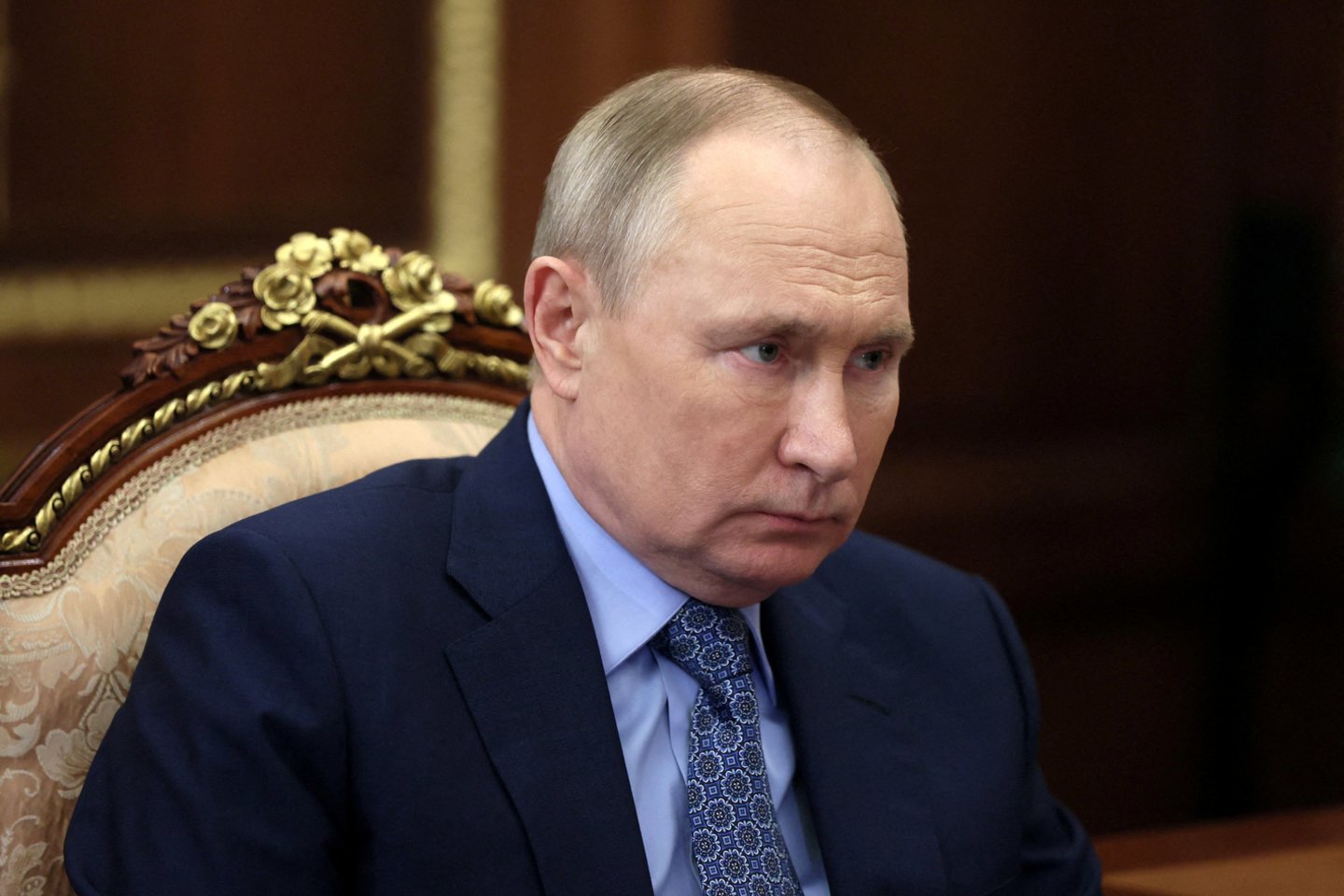 Daugėjant įrodymų, kad Rusijos pajėgos Ukrainoje žudė civilius gyventojus, pasaulio lyderiai pažadėjo patraukti prezidentą Vladimirą Putiną atsakomybėn už karo nusikaltimus.<br>Reuters/Scanpix nuotr.