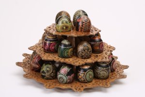 Velykinės kūrybinės dirbtuvės: nuo molinio margučio gamybos iki ukrainietiškų margučių raštų