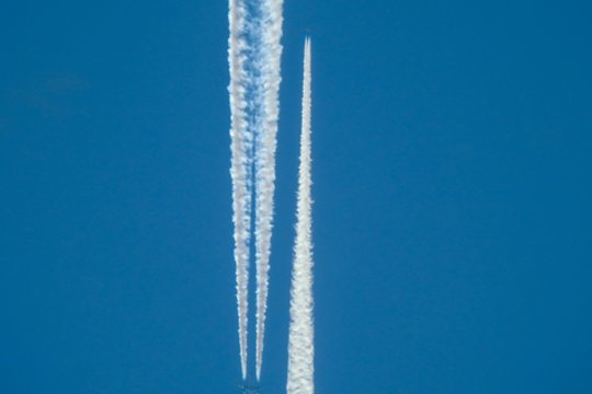 ESTT: ne ES oro transporto bendrovės privalo atlyginti ES keleiviams už skrydžių vėlavimus