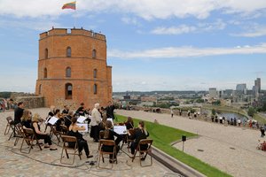 Jautrus Šv. Kristoforo kamerinio orkestro koncertas monsinjorui Kazimierui Vasiliauskui atminti
