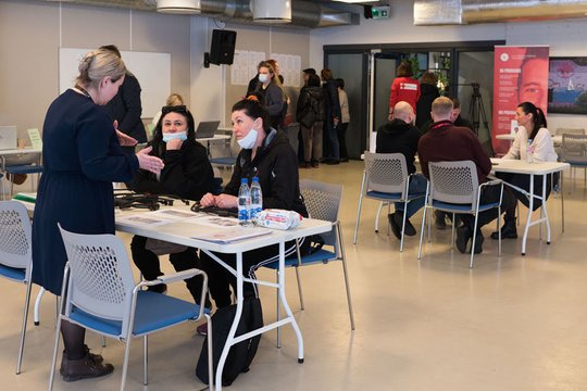 Išsiaiškino, kokiais darbais labiausiai domisi į Klaipėdą atvykę ukrainiečiai – palygino ir su situacija prieš karą