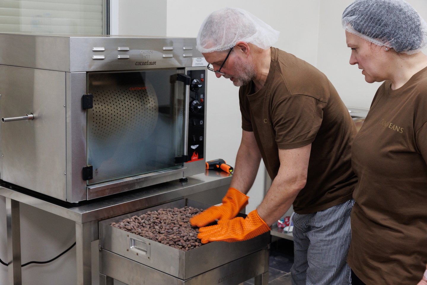 Nors pavasarį įmonei bus 2 metai, bet „Royalty šokoladą“ Šlakaičiai ir Visockai gamina tik metus.<br>T.Bauro nuotr.