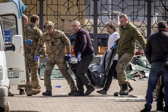 Ataka prieš Kramatorsko stotį gali būti laikoma „nusikaltimu žmoniškumui“