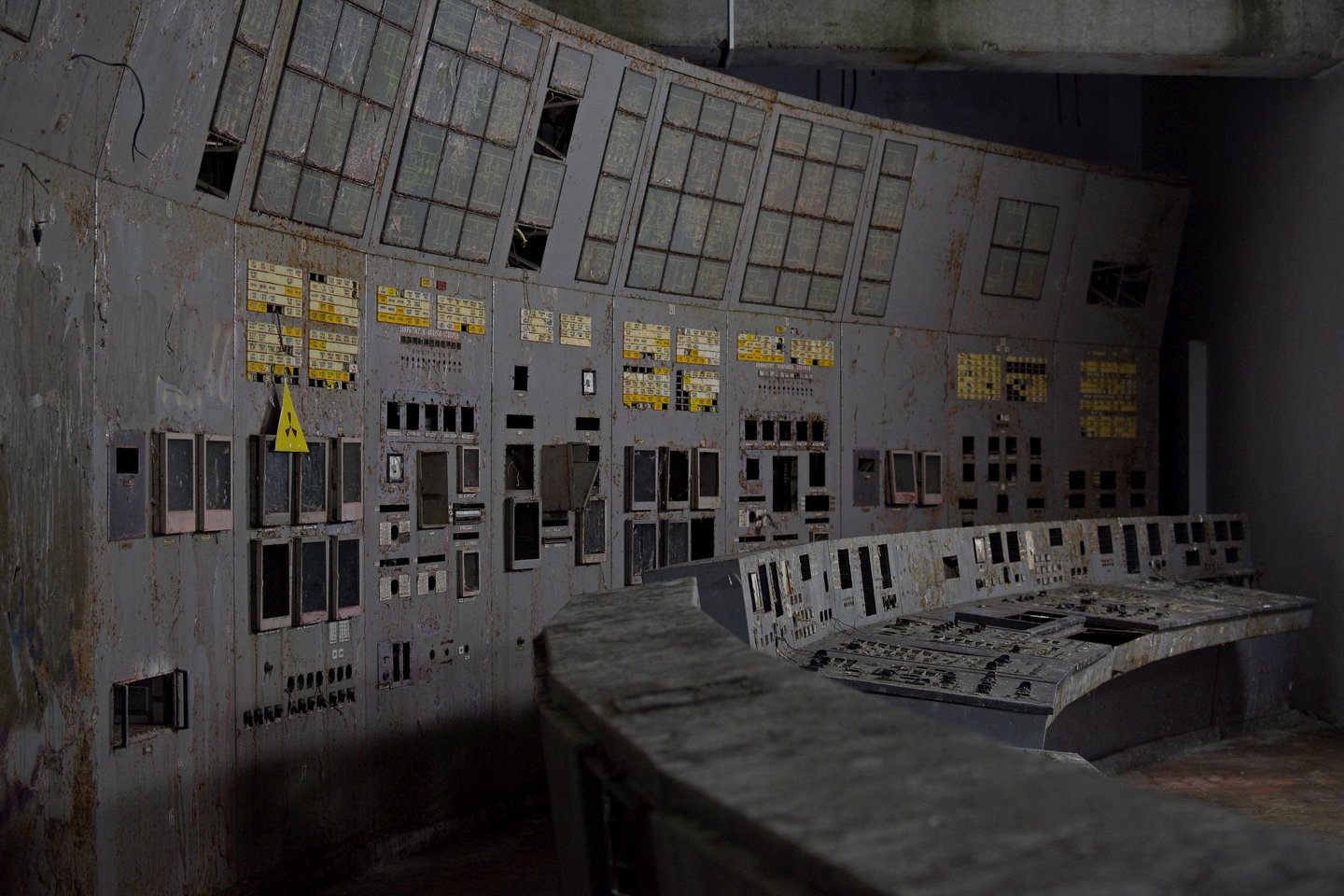 Černobylio AE 3-iojo reaktoriaus valdymo patalpa. <br>SWNS/Scanpix nuotr.