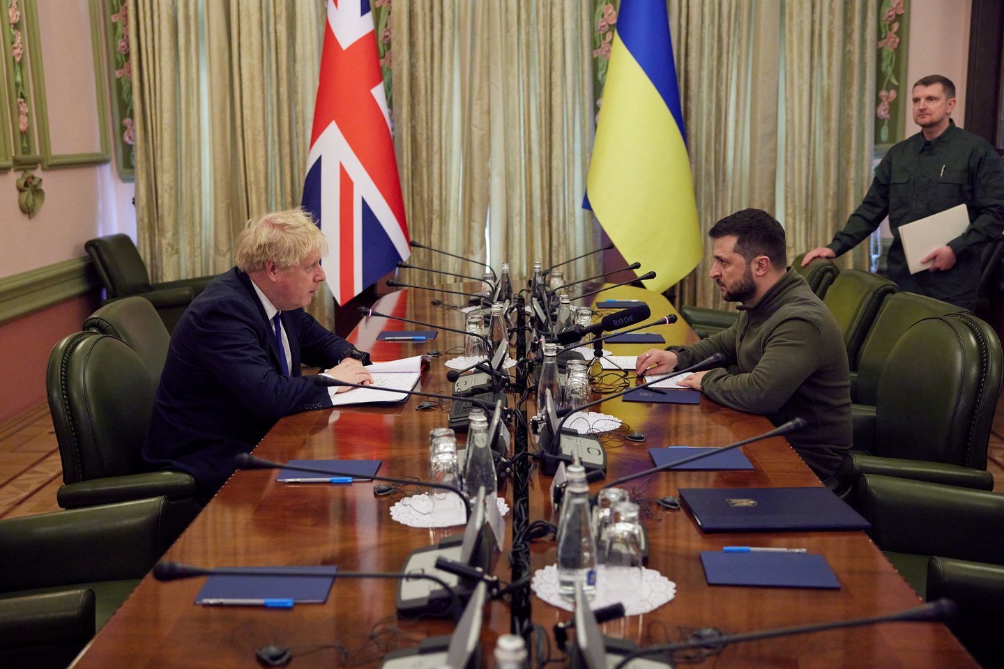 Kijeve susitiko B. Johnsonas ir V. Zelenskis<br>Reuters/Scanpix nuotr.