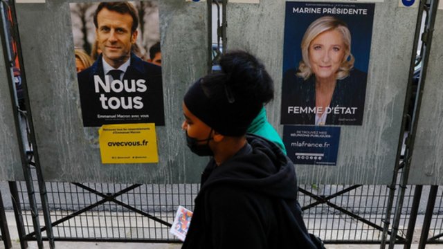 Prancūzijoje prasidėjo prezidento rinkimai: baiminamasi dėl Maskvai simpatizuojančių kraštutinių pažiūrų kandidatų