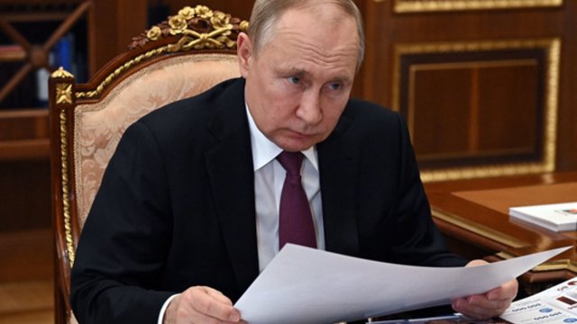 Ukrainos žurnalistas užtikrintas – Rusija karą jau pralošė: V. Putinas turėtų nusišauti