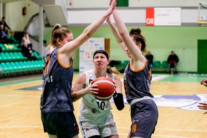 Iki titulo liko tik žingsnis: „Kibirkštis-MRU“ Klaipėdoje pranoko „Neptūno“ krepšininkes