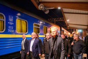 Prezidentas G. Nausėda išvyko į karo krečiamą Ukrainą, lankysis ir Kijeve