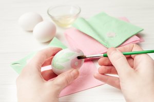 Išmėginkite neįprastus margučių dažymo būdus – patiks ir mažiems, ir dideliems